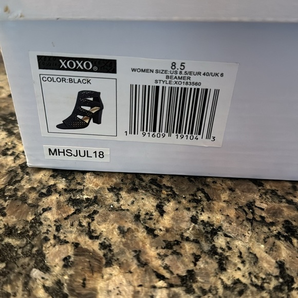 XOXO black Beamer peep toe bootie NIB 8.5 - Picture 10 of 10